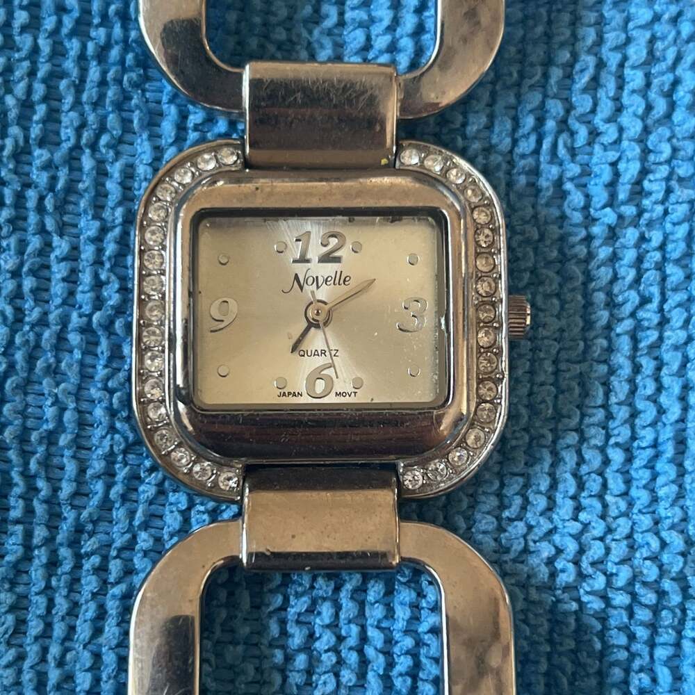 Women's Novelle Quartz Watch Gold Tone Open Link Bracelet New Battery